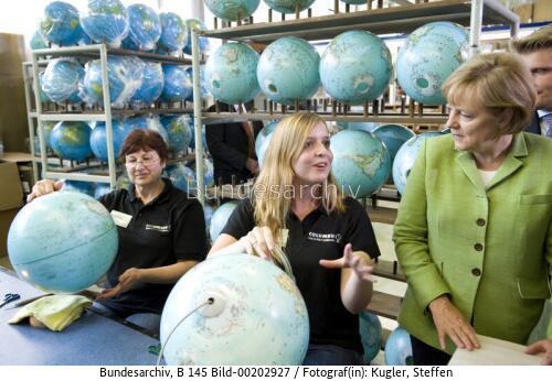 Bundeskanzlerin Merkel besucht Columbus Verlag 2009