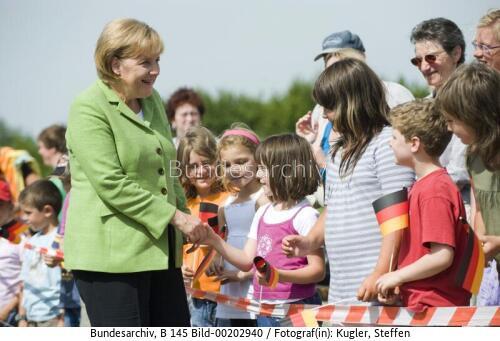 Bundeskanzlerin Merkel besucht Columbus Verlag 2009