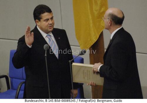Bundestagssitzung / Vereidigung BM Gabriel 2005