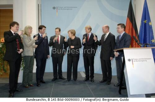 Bundeskanzlerin Angela Merkel: Amtsübergabe von StS Bela Anda an StS Ulrich Wilhelm 2005