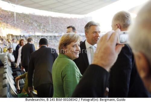 Bundeskanzlerin Merkel besucht WM-Fußballspiel 2006