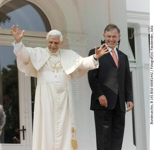 Papst Benedikt XVI. in Bonn 2005