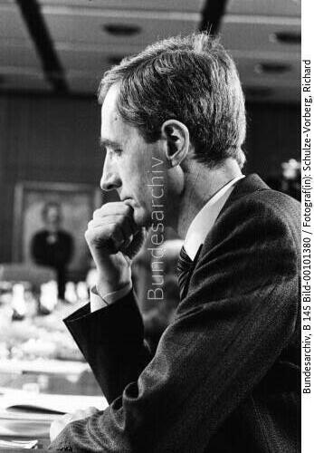 BM Jürgen Schmude 1981