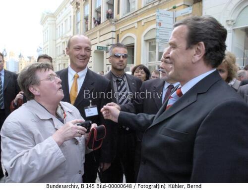 Bundeskanzler Schröder in Schwerin 2004