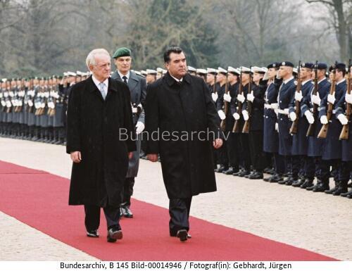 Tadschikischer Präsident Rachmonow in Berlin 2003