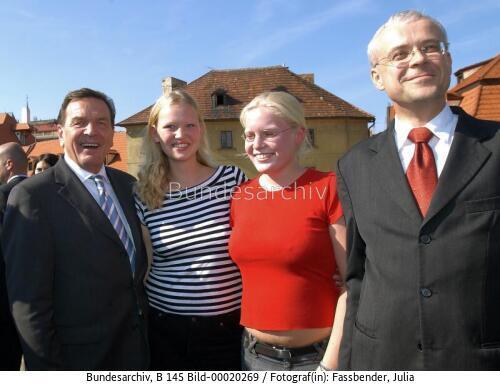 Bundeskanzler Schröder in der Tschechischen Republik 2003