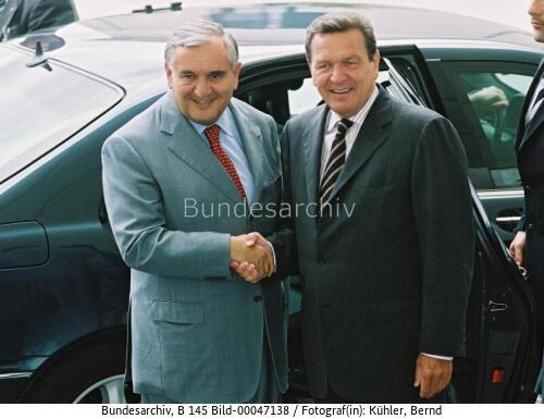 Französischer Premierminister Raffarin in Berlin 2003