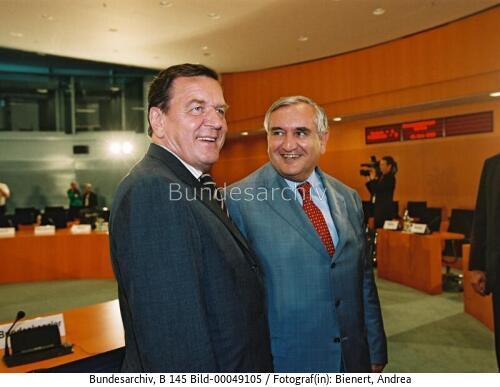 Französischer Premierminister Raffarin in Berlin 2003