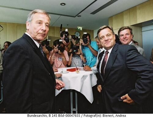 BM Wolfgang Clement und Bahn-Chef Hartmut Mehdorn