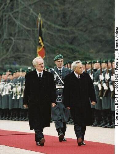 Israelischer Präsident Katsav in Berlin 2002