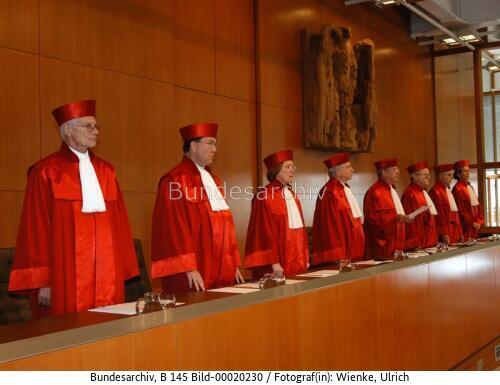 Bundesverfassungsgericht / Zweiter Senat 2003