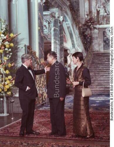 Chinesischer Ministerpräsident Hua in Brühl 1979
