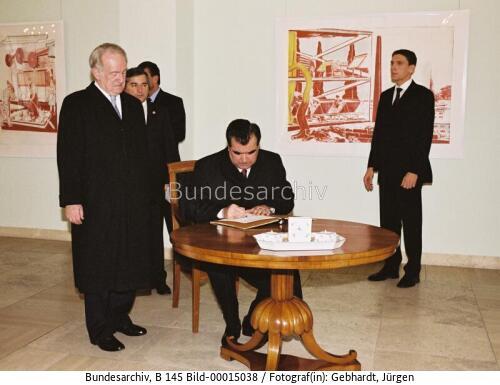 Tadschikischer Präsident Rachmonow in Berlin 2003
