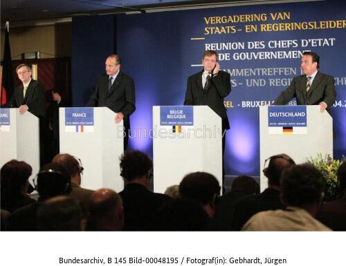 Bundeskanzler Schröder in Brüssel 2003