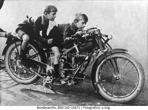 Bruno Mussolini, Vittorio Mussolini