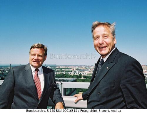 BM Wolfgang Clement und Bahn-Chef Hartmut Mehdorn