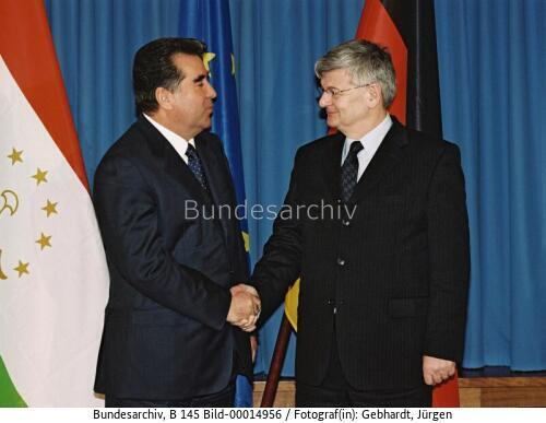 Tadschikischer Präsident Rachmonow in Berlin 2003