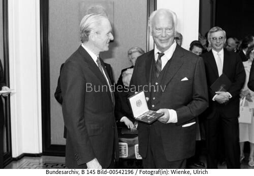 Verleihung des Verdienstordens zum Verfassungstag 1981