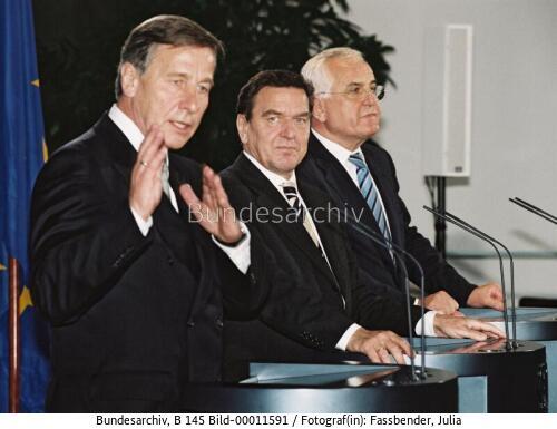 BM Clement und Bundeskanzler Schröder: PK zum Hartz-Konzept