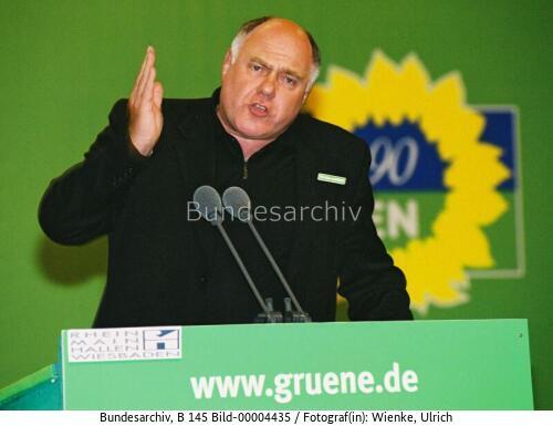 Grünen-Parteitag in Wiesbaden 2002 / Rede Schlauch