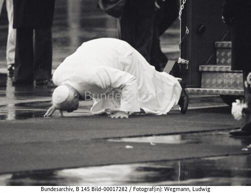 Köln/Bonn, Flughafen, Papst Johannes Paul II.