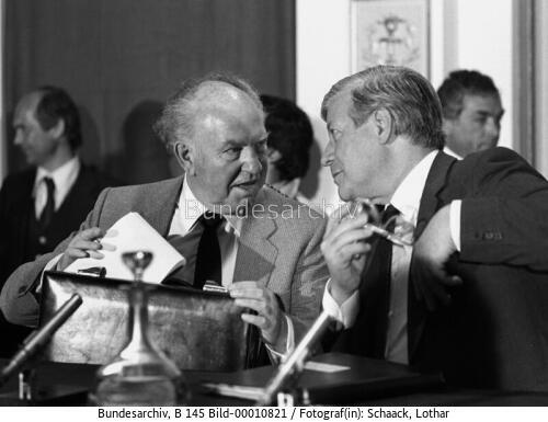 Bundeskanzler Schmidt und Regierungssprecher Becker 1981