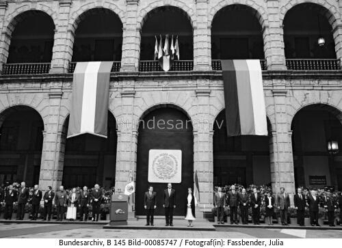 Bundeskanzler Schröder in Mexiko 2002