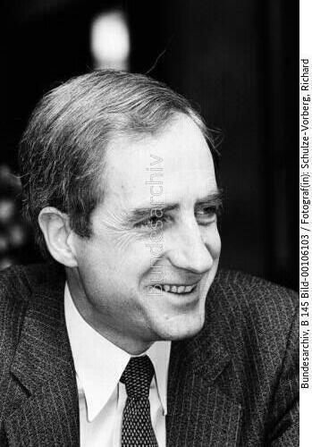 BM Jürgen Schmude 1982