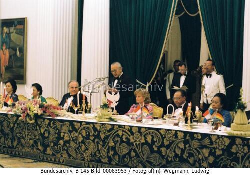 Bundeskanzler Kohl in Indonesien 1983 / Asienreise