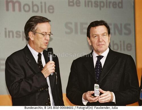 CeBIT 2001 / Rundgang Bundeskanzler Schröder