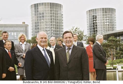 Bundeskanzler Schröder: Eröffnung EXPO 2000 und Autostadt