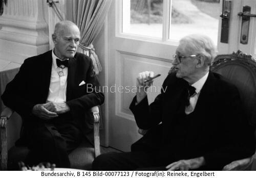 Empfang für die Mitglieder des Ordens "Pour le mérite" 1984 / Kennan und Eschenburg
