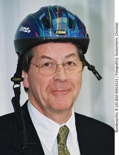Bonn, Franz Müntefering mit Helm
