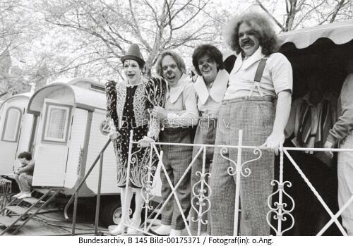 Köln, Rita Süssmuth als Clown beim Circus Roncalli