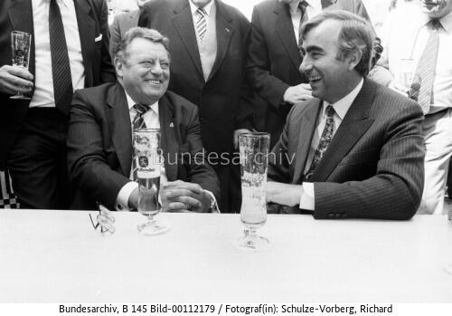 MP Strauß und Waigel 1985 / Geburtstag MP Strauß