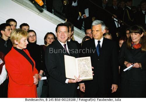 Bundeskanzler Schröder in Polen 2000