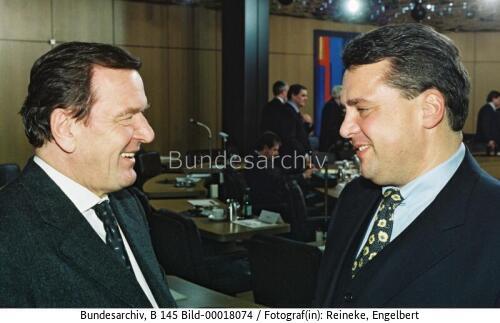 Bundeskanzler Schröder und MP Gabriel