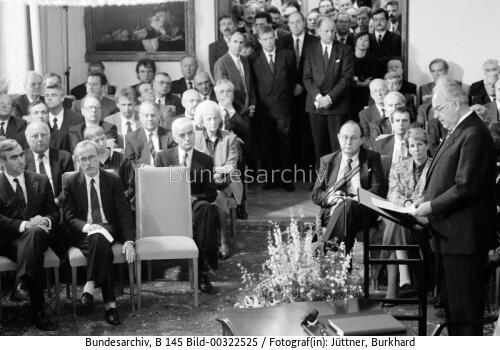 Vertragsunterzeichnung über die Wirtschafts-, Währungs- und Sozialunion zwischen der BRD und DDR 1990