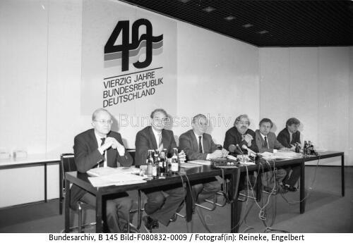 Bonn, Ausstellungseröffnung