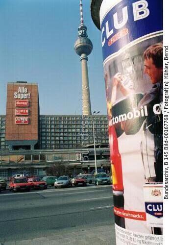 Berlin 1992 / Werbung vor Fernsehturm