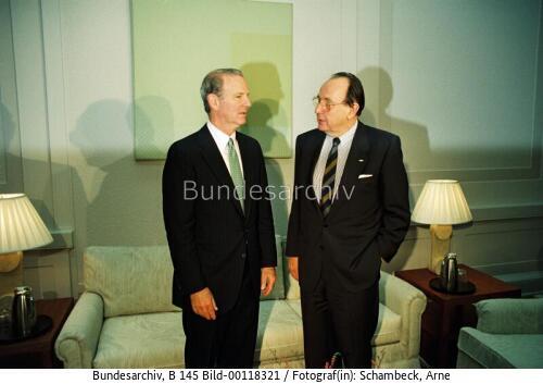 "Open Skies"-Konferenz 1990 / AM Genscher und US-AM Baker