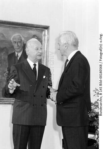 Präsident der tschechoslowakischen Föderalversammlung Dubcek in Bonn 1991