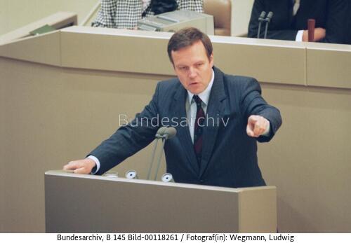 CDU-Generalsekretär Volker Rühe 1990