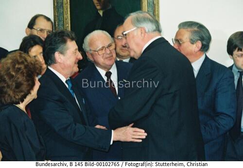 Bundeskanzler Kohl und Fritz Walter 1990