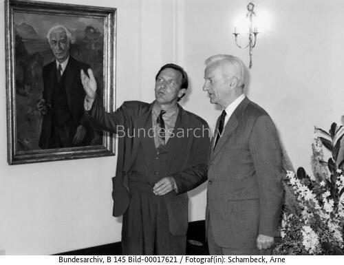 Bundespräsident von Weizsäcker mit MP Schröder