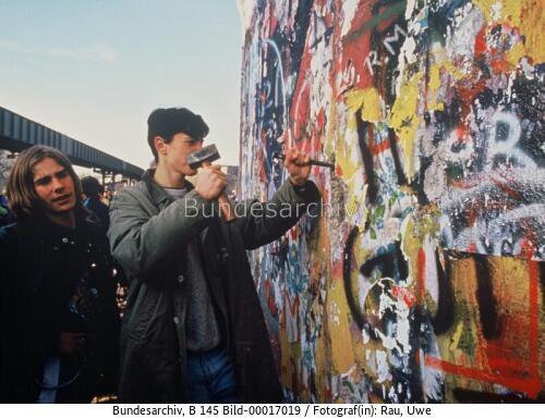 <span class="match">Mauerfall</span> 1989 / "Mauerspechte"