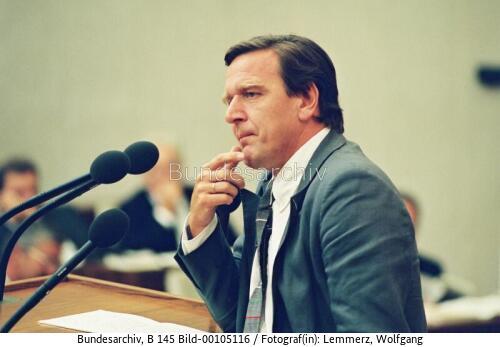 Bundesratssitzung 1990 / MP Gerhard Schröder