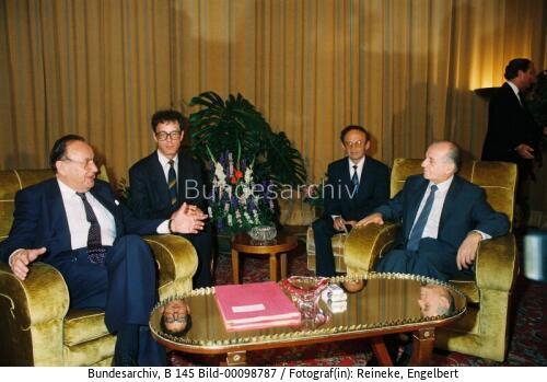 AM Genscher in der Volksrepublik Albanien 1991