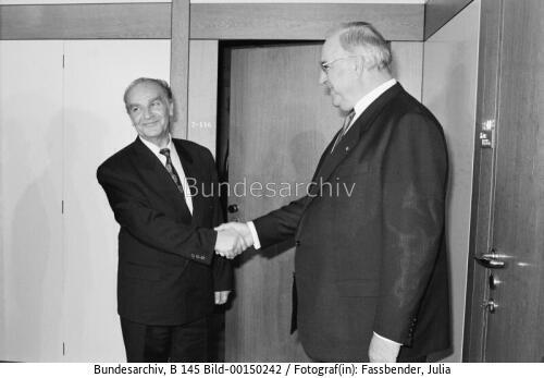 Bosnien-Herzegowinas Präsident Izetbegovic in Bonn 1993