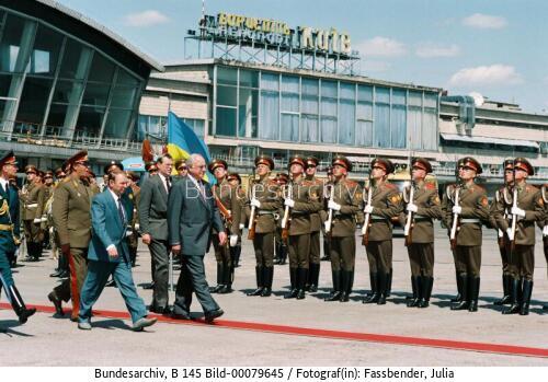 Bundeskanzler Kohl in der Ukraine 1993